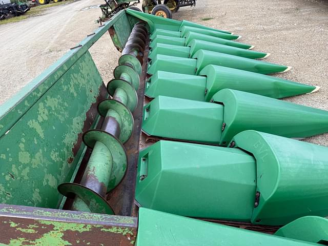 Image of John Deere 843 equipment image 1