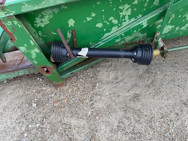 Image of John Deere 843 equipment image 3