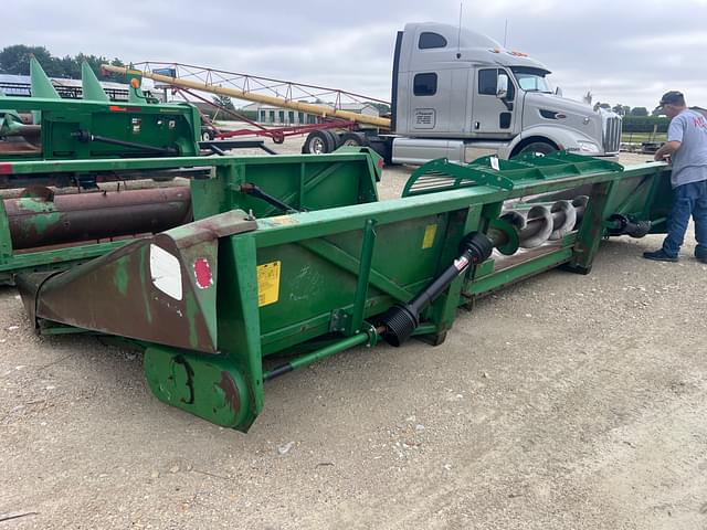 Image of John Deere 843 equipment image 1