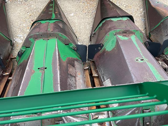 Image of John Deere 843 equipment image 2