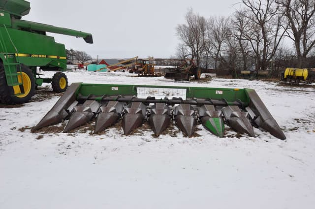 Image of John Deere 843 equipment image 1