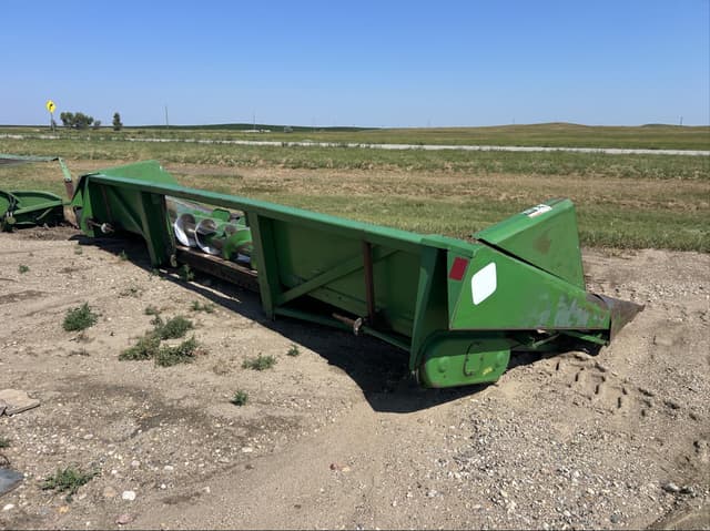 Image of John Deere 843 equipment image 3