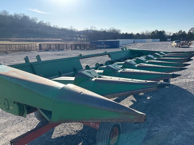 Image of John Deere 843 equipment image 3