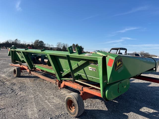 Image of John Deere 843 equipment image 4