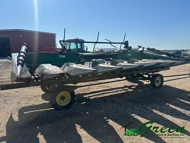 Image of John Deere 843 equipment image 1