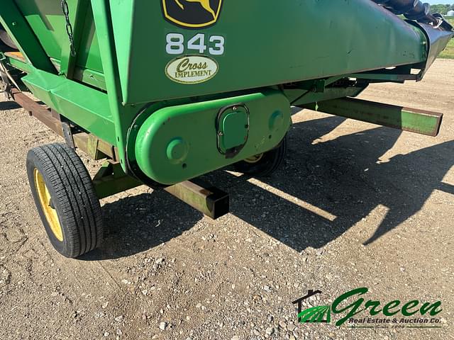 Image of John Deere 843 equipment image 4