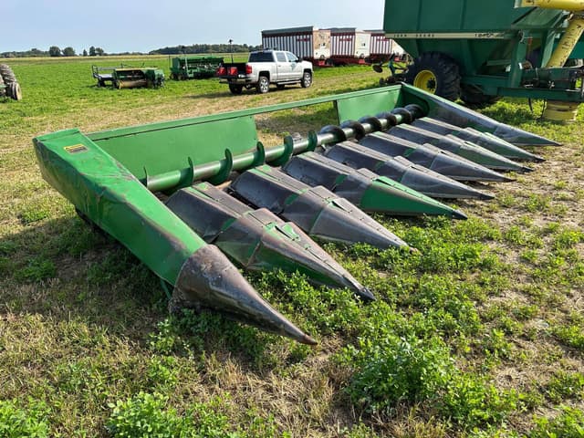 Image of John Deere 843 equipment image 2