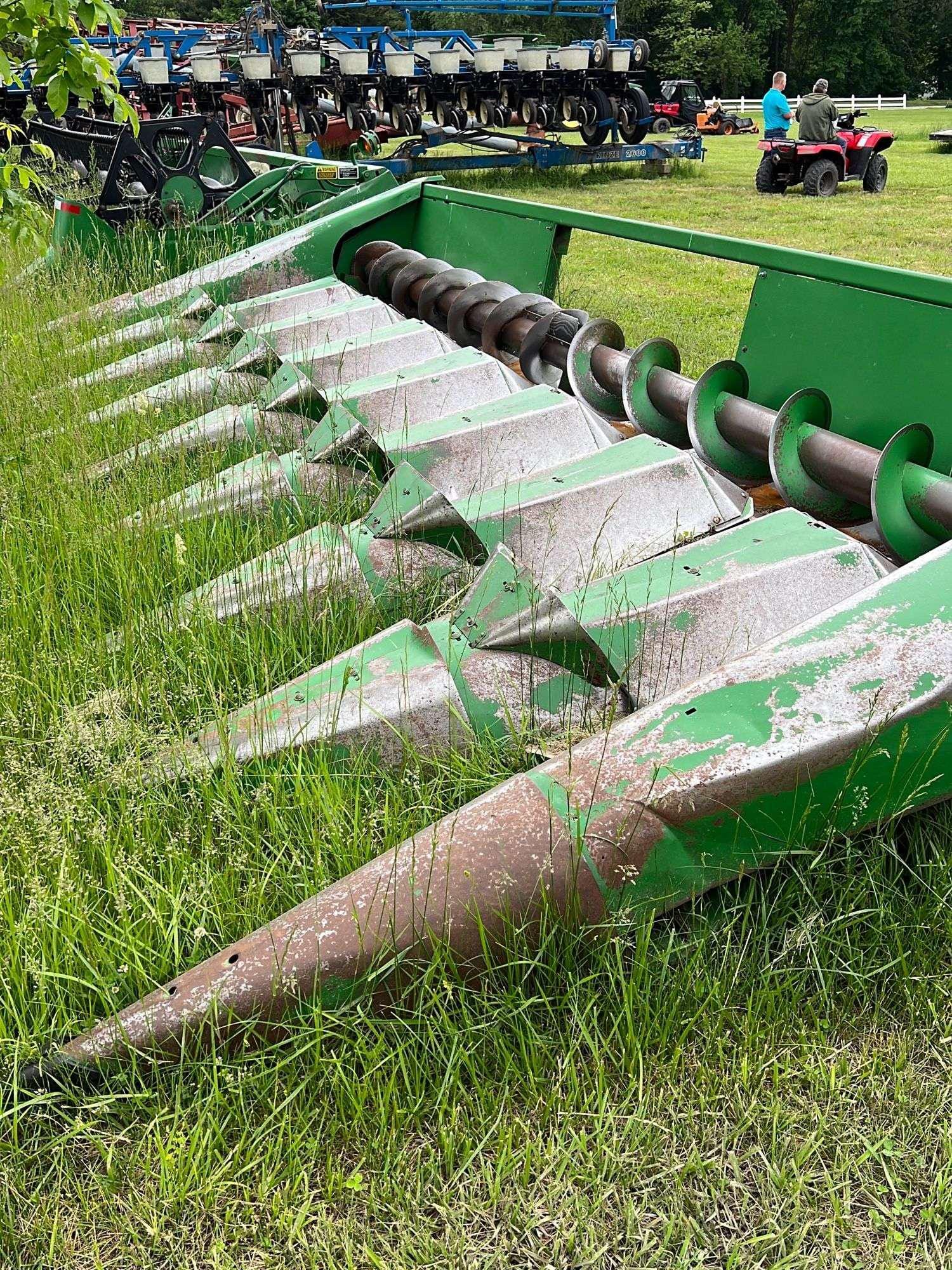 Main image John Deere 843