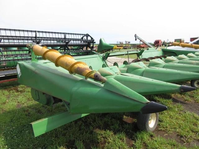 Image of John Deere 843 equipment image 3