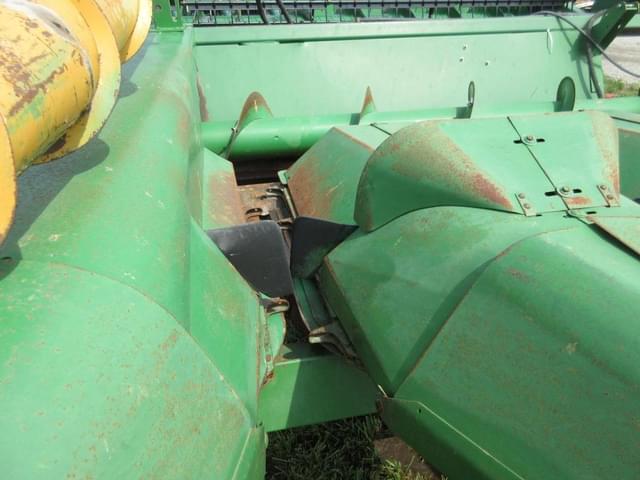 Image of John Deere 843 equipment image 1