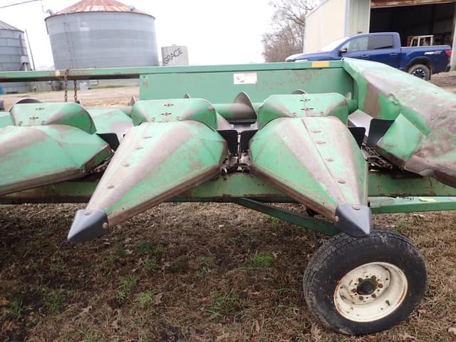 Image of John Deere 843 equipment image 2