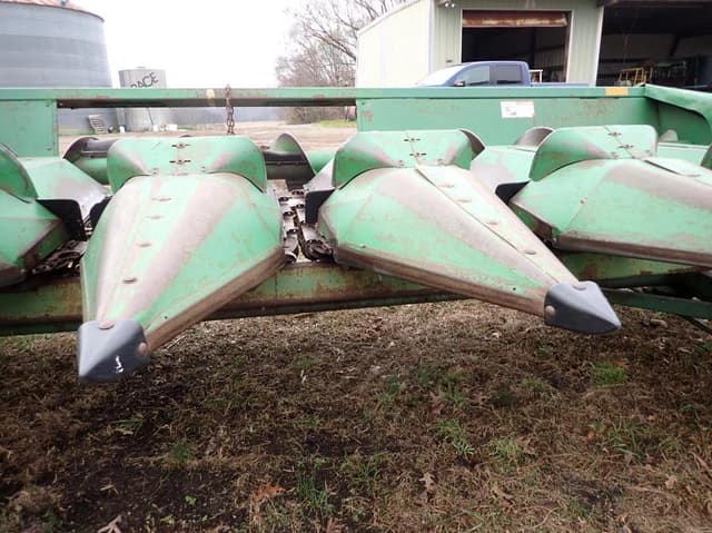 Image of John Deere 843 equipment image 4