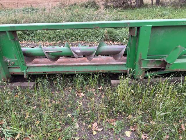 Image of John Deere 843 equipment image 4