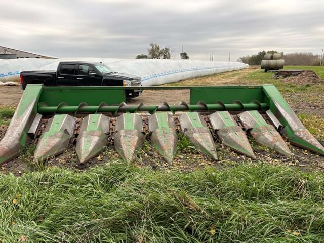 Image of John Deere 843 equipment image 1