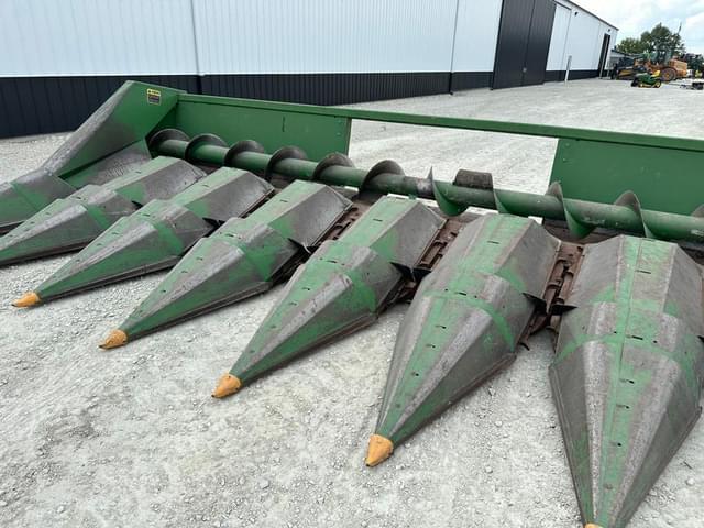 Image of John Deere 843 equipment image 2
