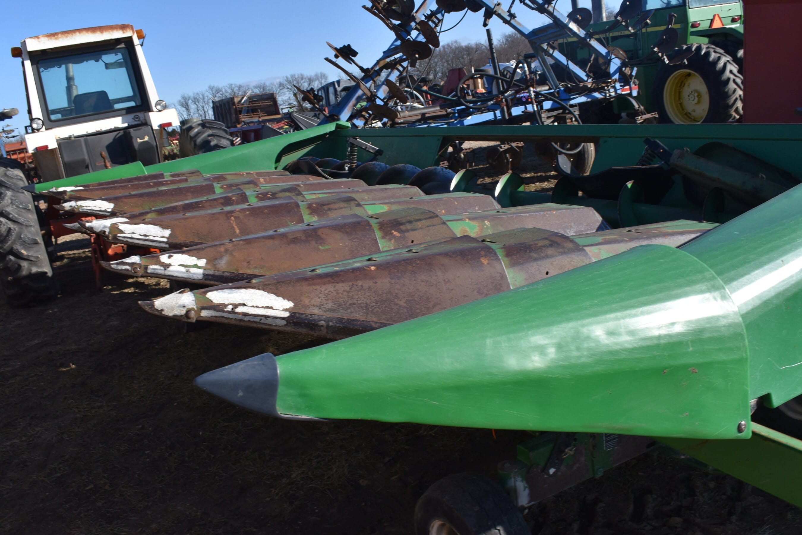 John Deere 843 Equipment Image0