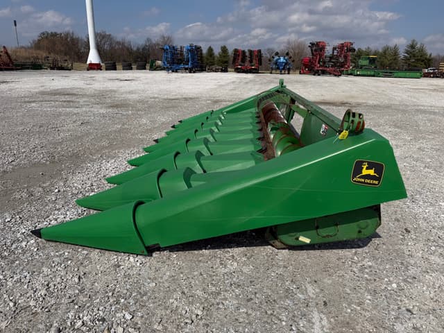 Image of John Deere 843 equipment image 2