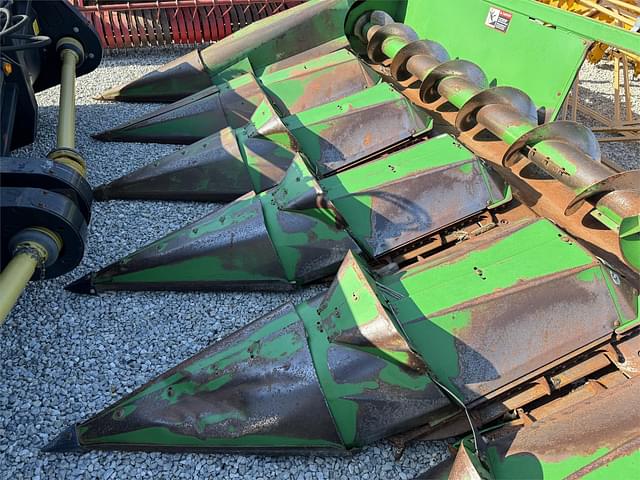 Image of John Deere 843 equipment image 3