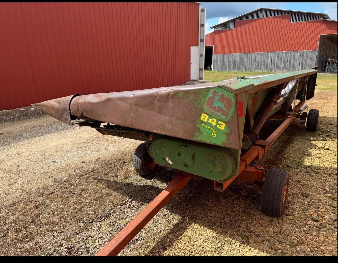 Image of John Deere 843 Image 0