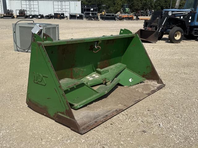 Image of John Deere 843 equipment image 3