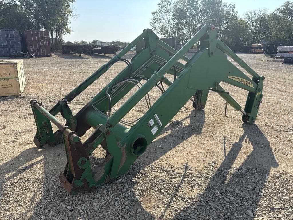 Image of John Deere 843 Primary image