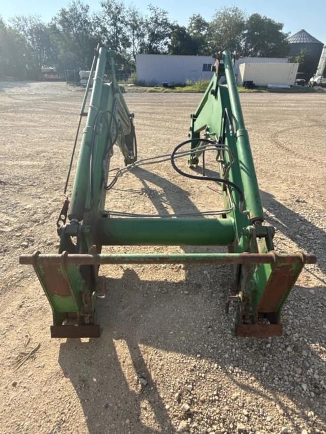 Image of John Deere 843 equipment image 2