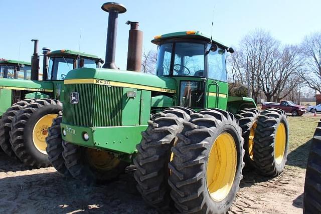 Image of John Deere 8430 equipment image 2