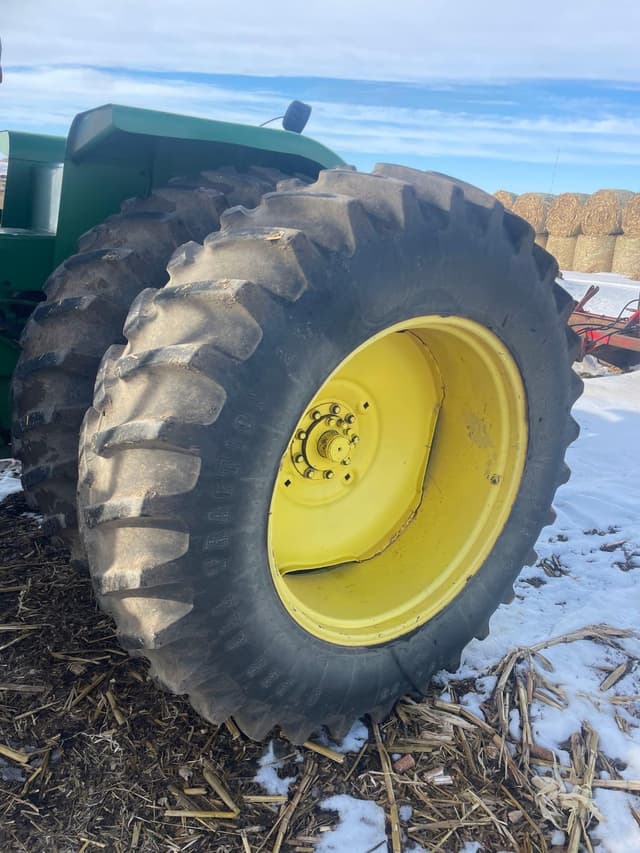 Image of John Deere 8430 equipment image 4