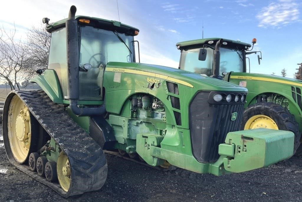 John Deere 8430T Equipment Image0
