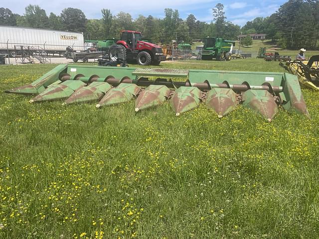 Image of John Deere 844 equipment image 1