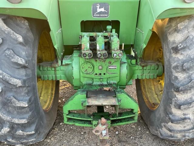 Image of John Deere 8440 equipment image 4
