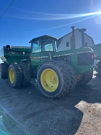 Image of John Deere 8440 Primary image