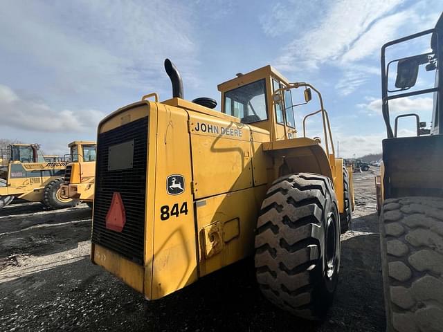 Image of John Deere 844 equipment image 2