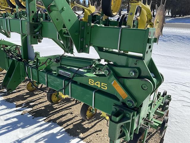 Image of John Deere 845 equipment image 4