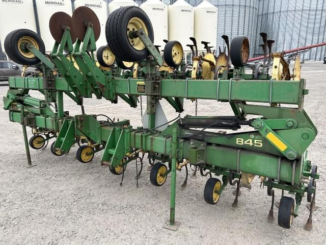 Image of John Deere 845 equipment image 2