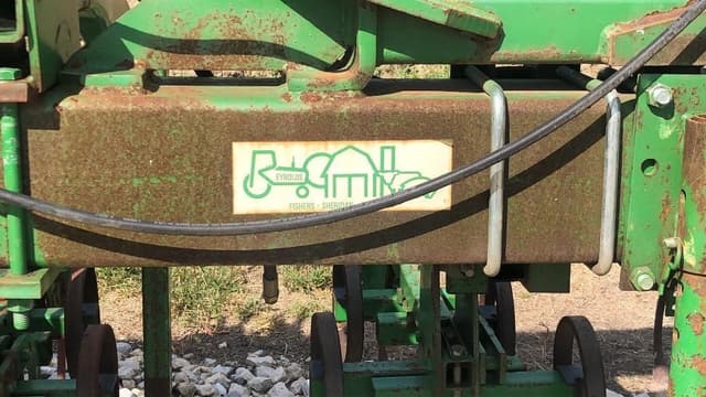 Image of John Deere 845 equipment image 3