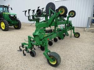 John Deere 845 Image