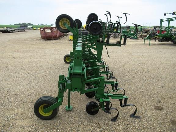 Image of John Deere 845 equipment image 3