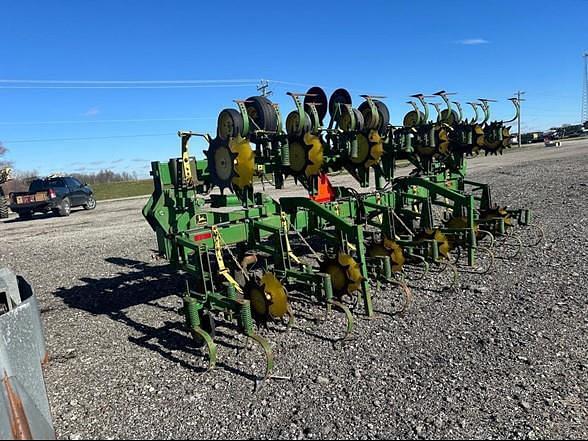 Image of John Deere 845 equipment image 2