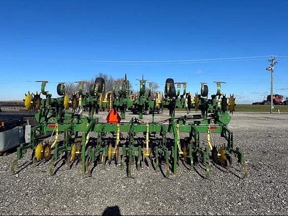 Image of John Deere 845 equipment image 3