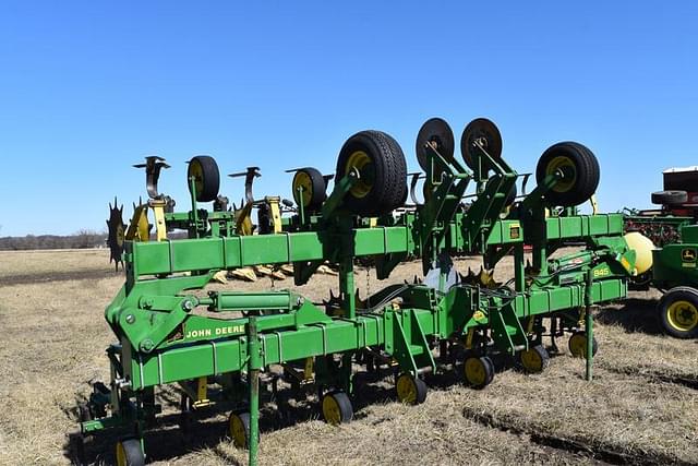 Image of John Deere 845 equipment image 3