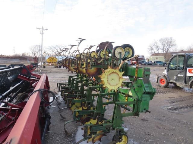 Image of John Deere 845 equipment image 4