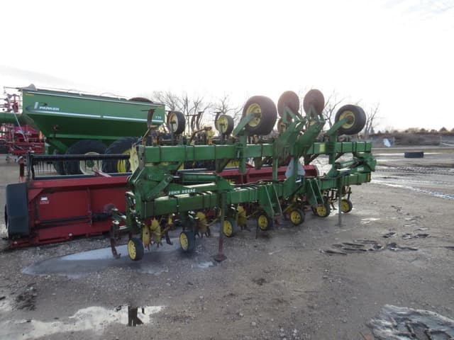 Image of John Deere 845 equipment image 3