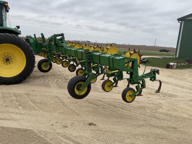 Image of John Deere 845 equipment image 3