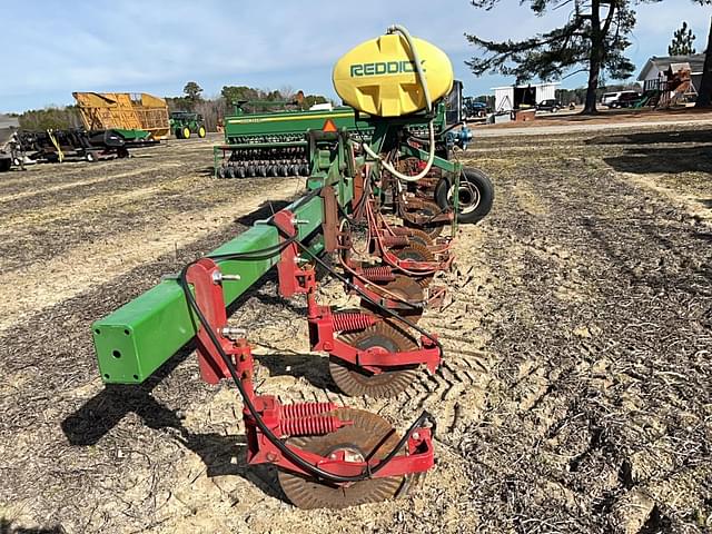 Image of John Deere 845 equipment image 3