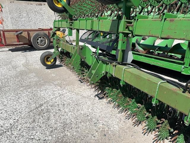 Image of John Deere 845 equipment image 3