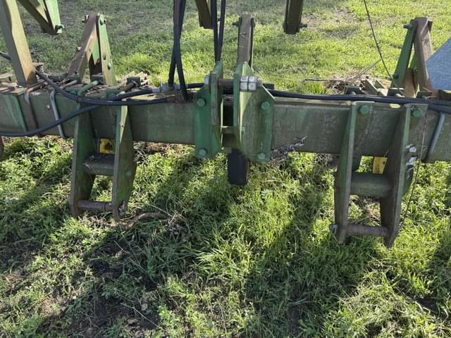 Image of John Deere 845 equipment image 2