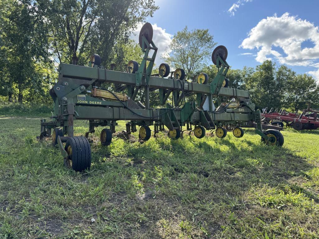Image of John Deere 845 Primary image