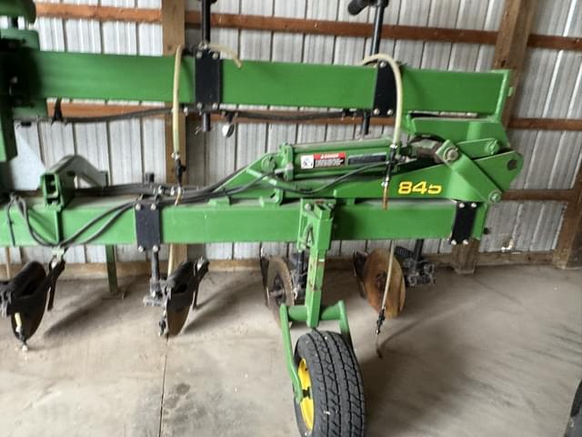 Image of John Deere 845 equipment image 2