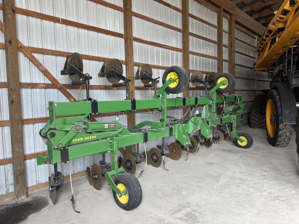 Image of John Deere 845 Primary image